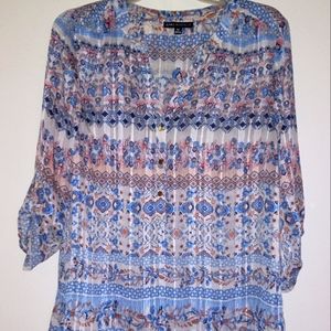 Sarah Michelle M boho Hippie style long sleeve v-neck curved hem